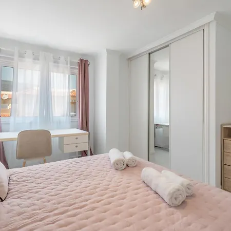 Apartment Afirama 1 *